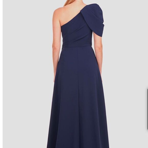 NWT Kay Unger BIJOU SHOULDER DRAPED JUMPSUIT in BLACK ⭐️ - Picture 3 of 6